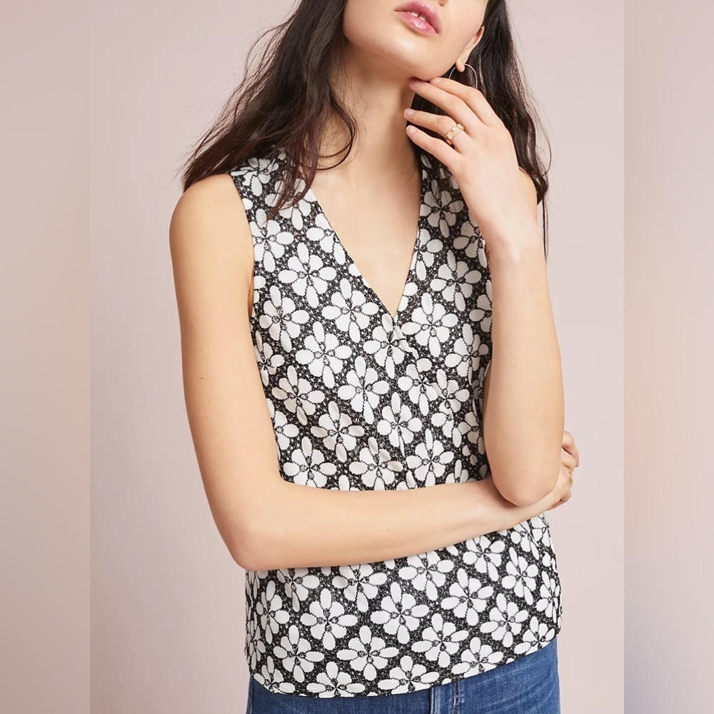 Maeve by Anthropologie Coralie Wrap Top black and white size 6